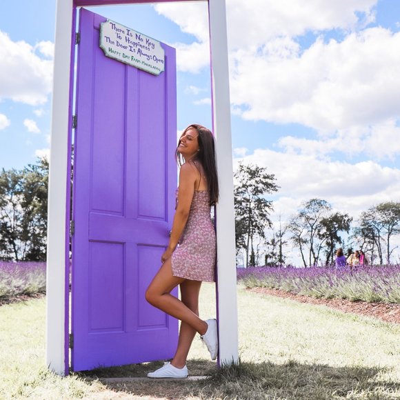 Meet your Posher, Ashley - Picture 6 of 11